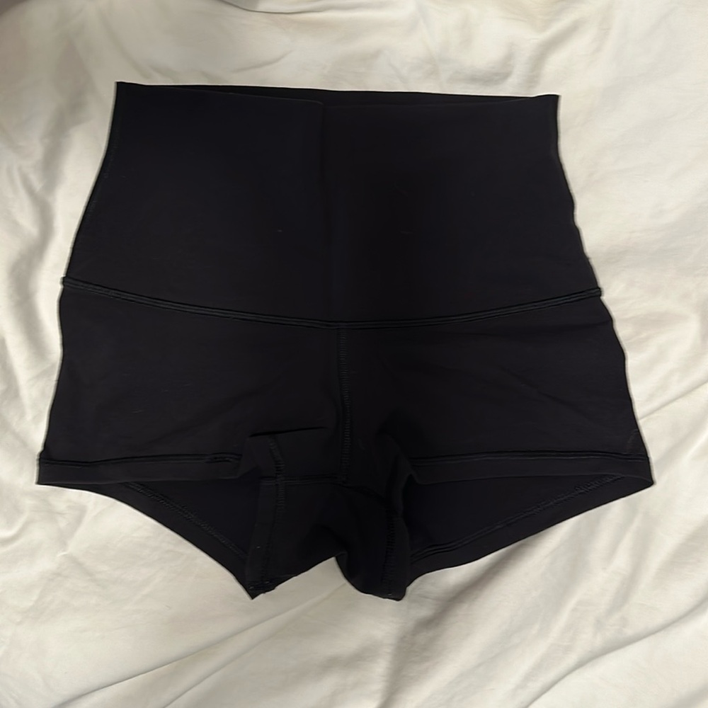 Lululemon Women’s Align High Rise Shorts 2 IN Size 4 Black